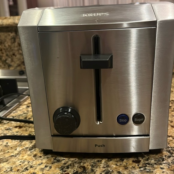Krups Toaster 2 slot with wide bagel or toast setting & manual stop + lift bar - Picture 2 of 9